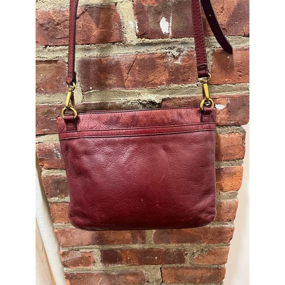 FOSSIL Red Leather Crossbody Bag - Picture 5 of 8